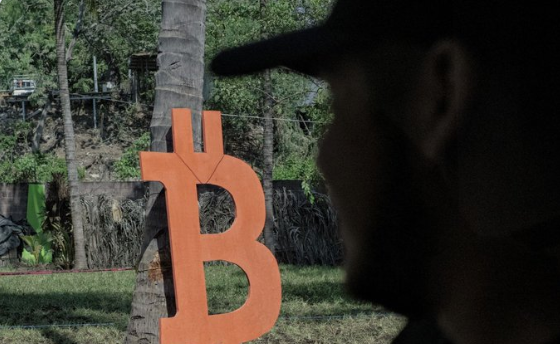 3 desafíos del reelegido Bukele sobre la política de Bitcoin de El Salvador