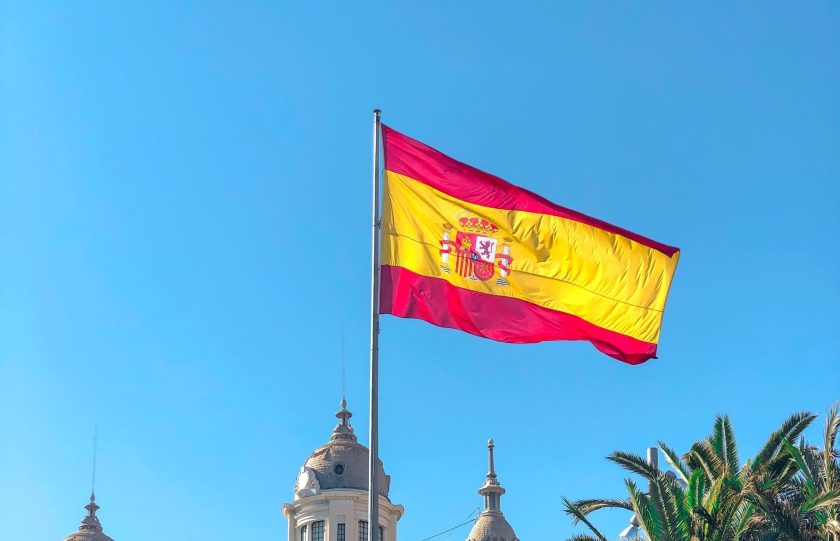 Hacienda de España planea confiscar criptomonedas a quienes tengan deudas con el fisco