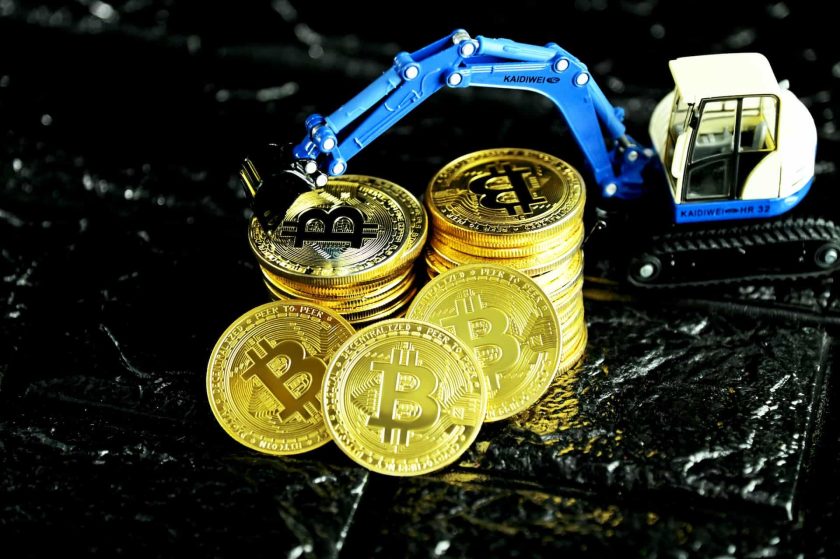 Empresa minera Riot compró más de 5.000 bitcoins y sus reservas superan los 16.700 BTC